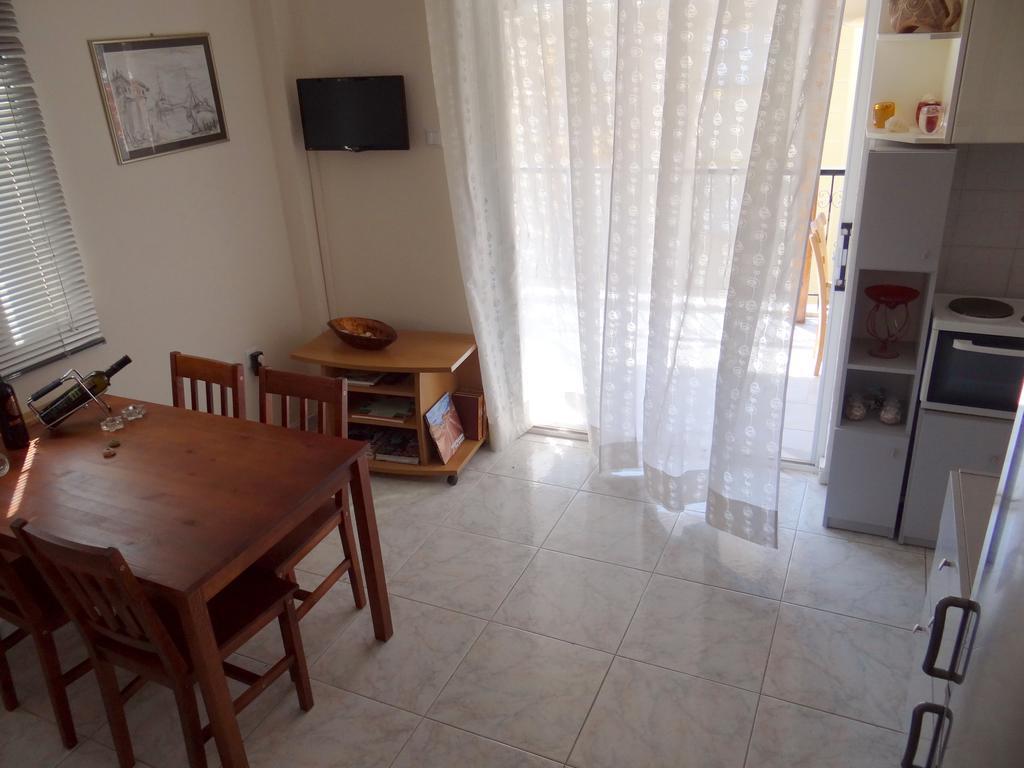 Αphrodite Apartment Nea Iraklitsa 外观 照片