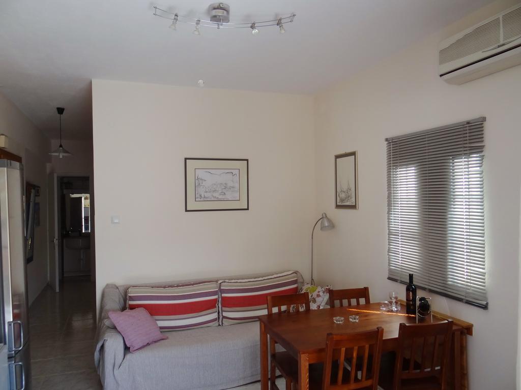 Αphrodite Apartment Nea Iraklitsa 外观 照片